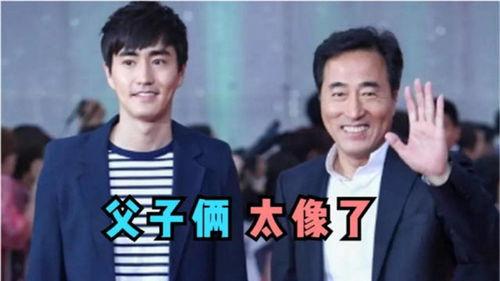 明星父子照片对比,明星父子同框，时光见证成长变迁